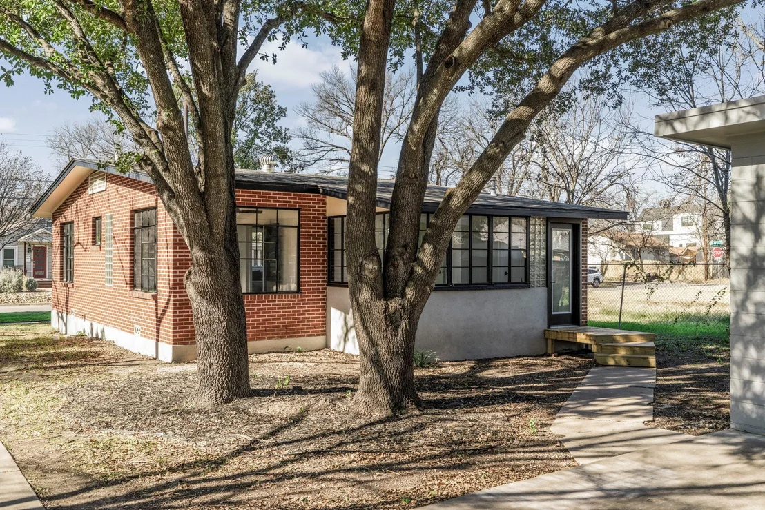 Photo of 5611 Joe Sayers Ave