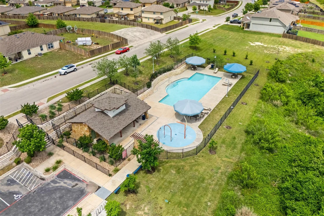 Photo of 505 Liard River RD
