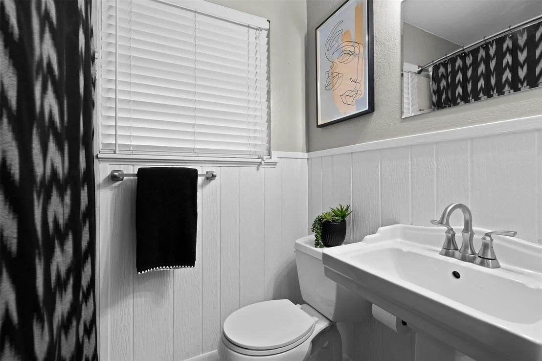 Photo of 8504 Contour DR