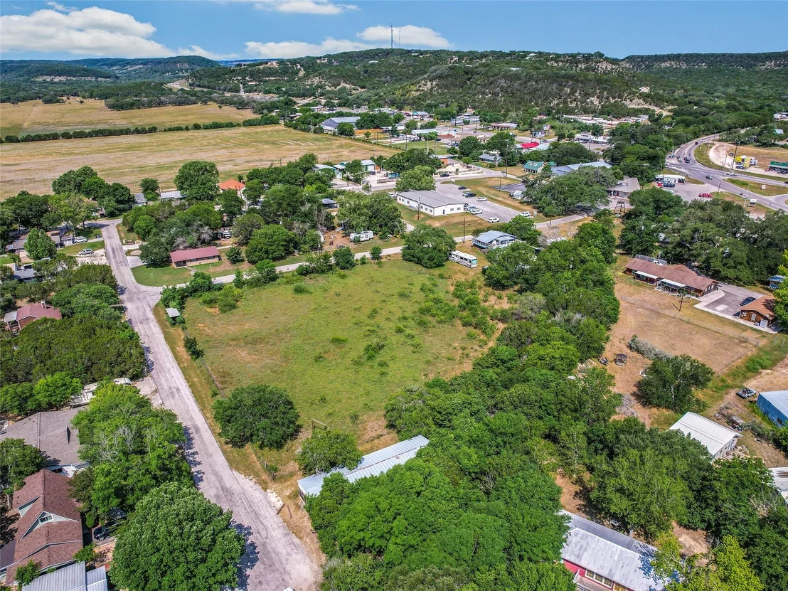 Photo of 201 Oak DR