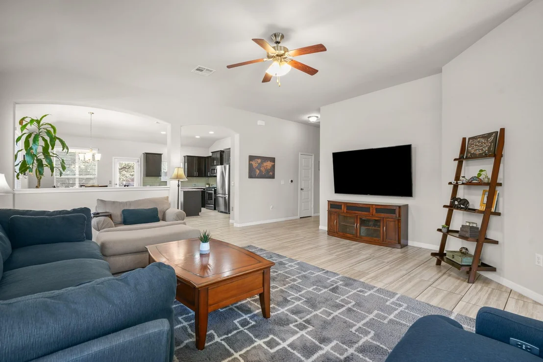 Photo of 2302 Alayna CV