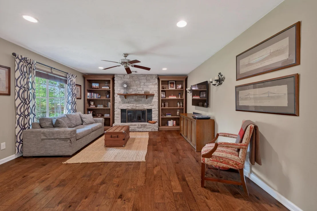 Photo of 1103 Chesapeake DR