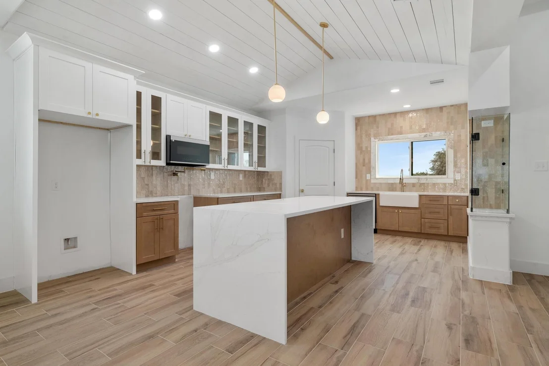 Photo of 420 Bedford DR