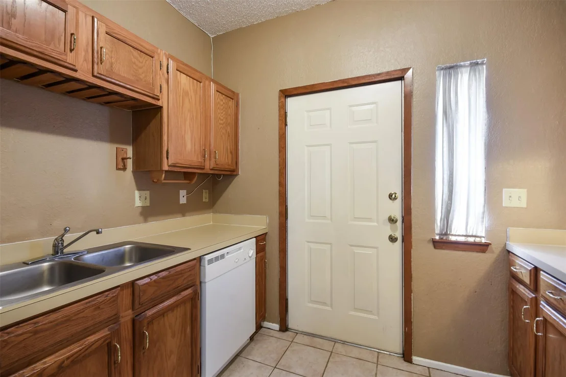 Photo of Unit 2 at 3004 Speedway Ave