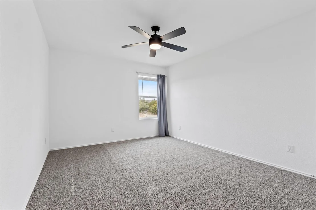 Photo of 432 Wolf Springs RD