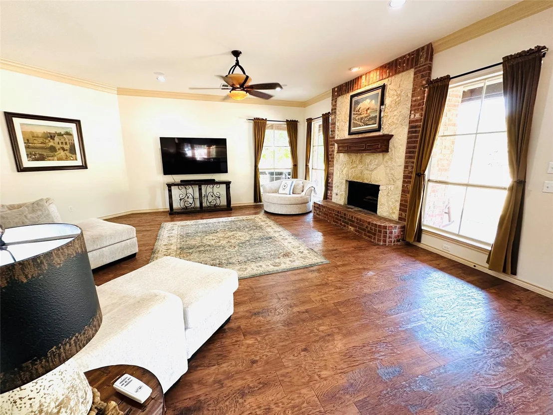 Photo of 300 Copper LN