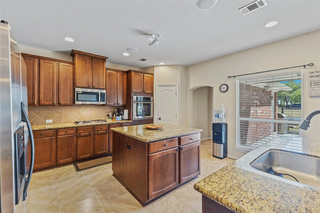 Photo of 770 Green Acres