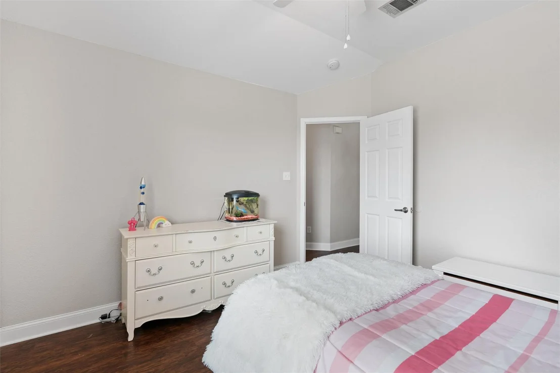 Photo of 17301 Valentine DR