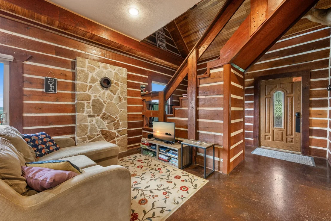Photo of 28537 Paradise Manor DR