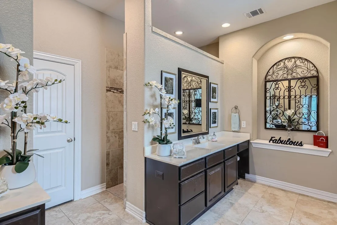 Photo of 491 Betony LOOP