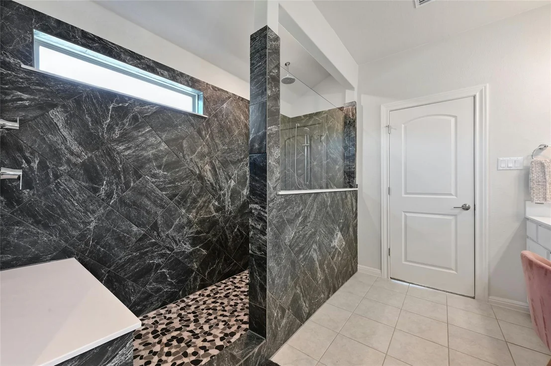 Photo of 468 Purple Heart DR