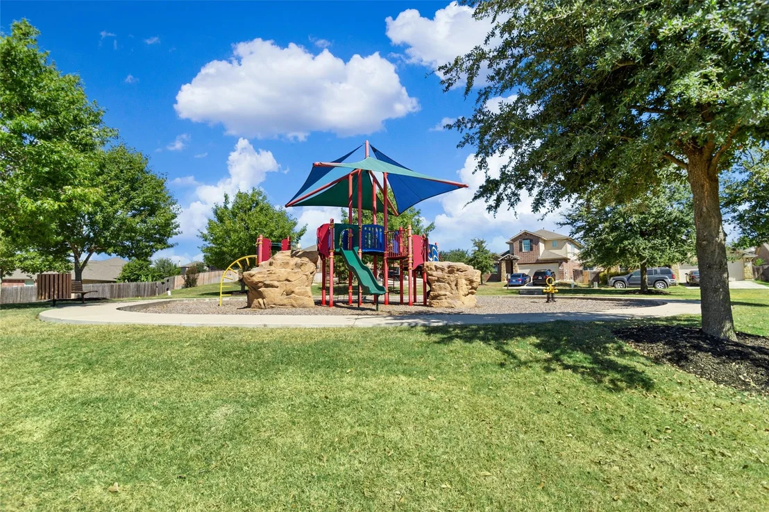 Photo of 128 Sugarberry DR