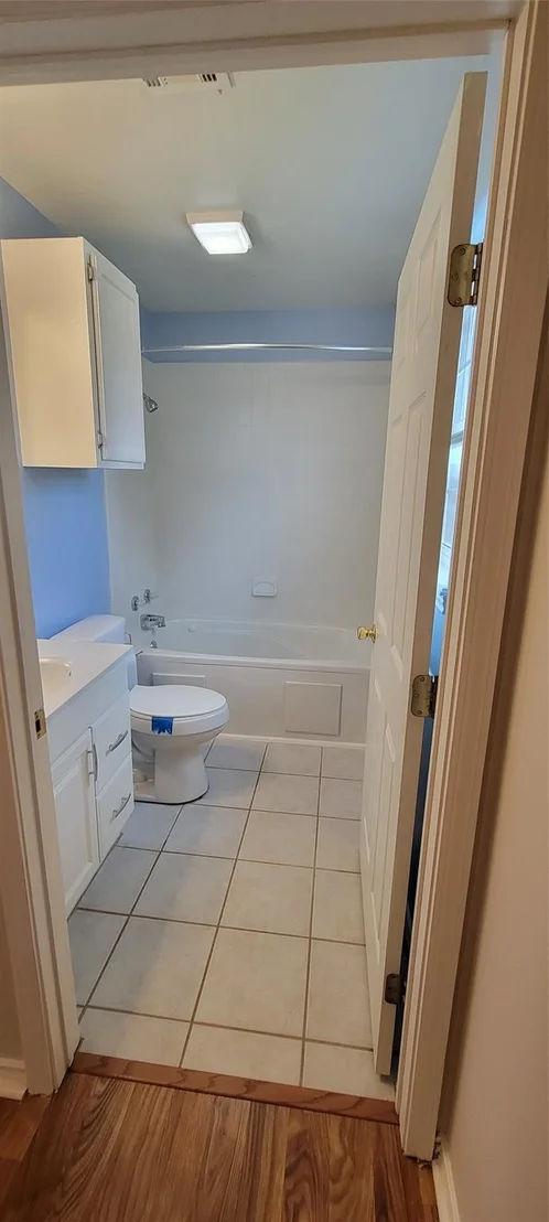 Photo of 195 Cardinal DR