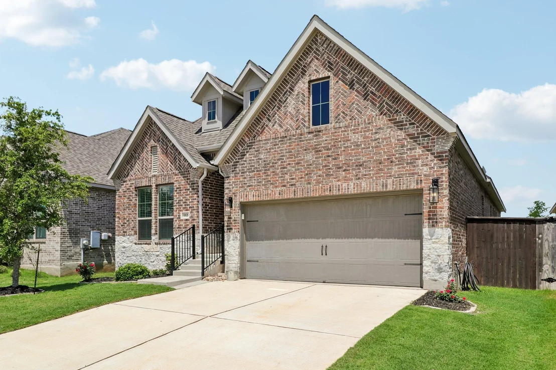 Photo of 112 Chinaberry BND