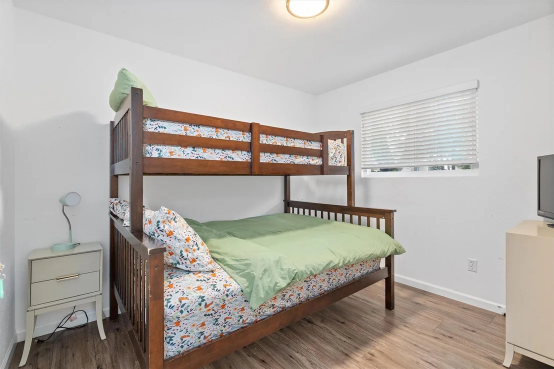 Photo of 705 Chestnut XING