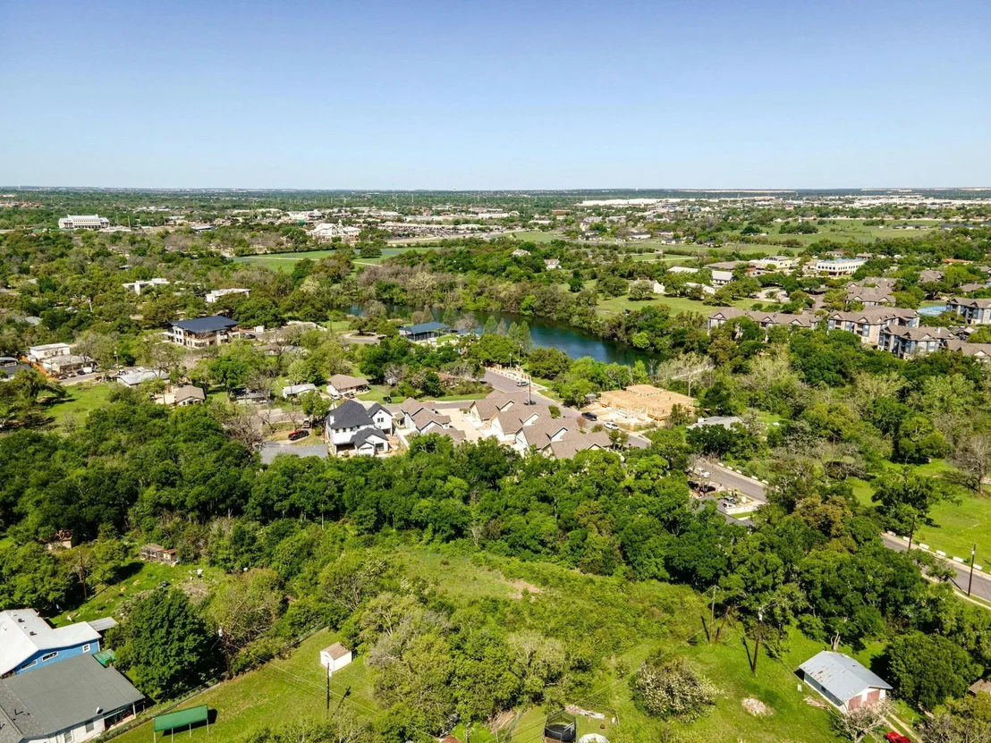 Photo of 615 Pecan Ave