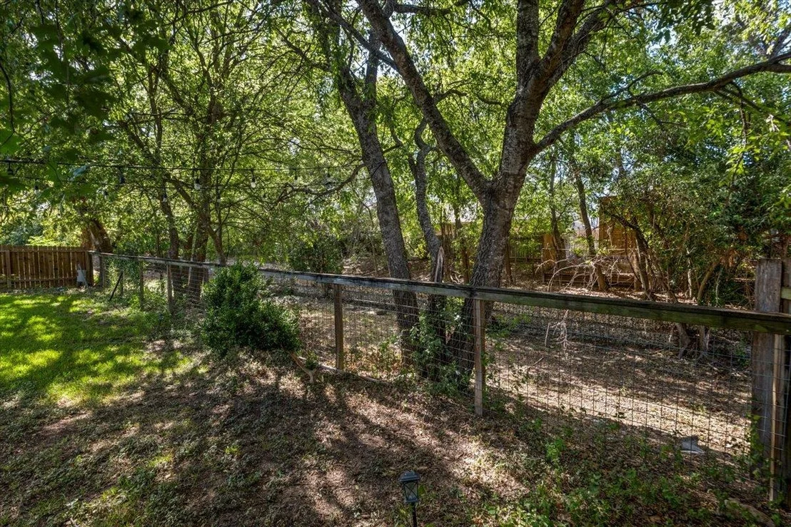 Photo of 6200 Blarwood DR