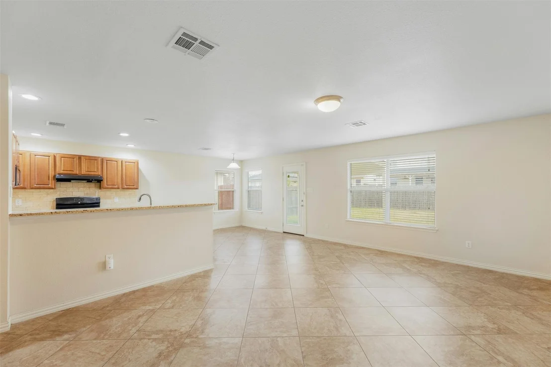 Photo of 18412 Sunhaven CV
