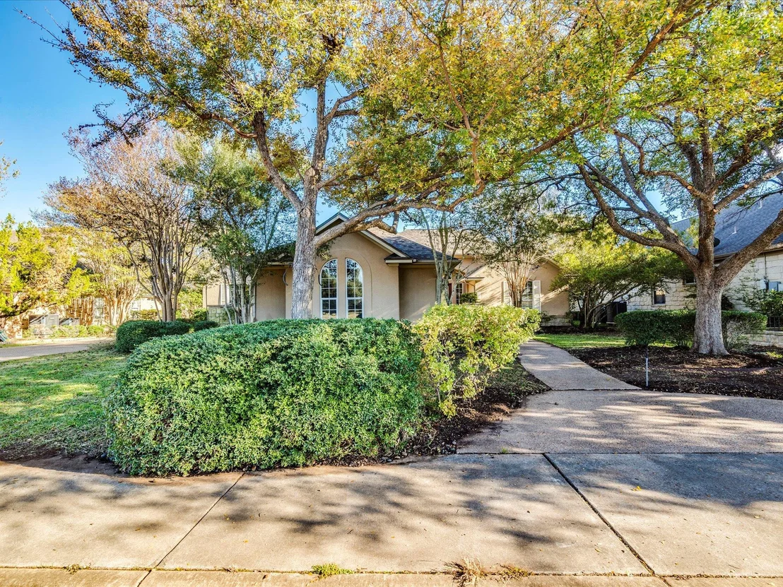 Photo of 10609 River Plantation DR