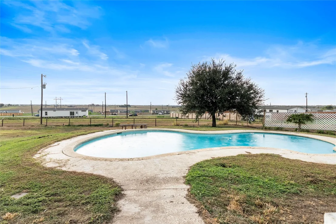 Photo of 5063 County Road 463