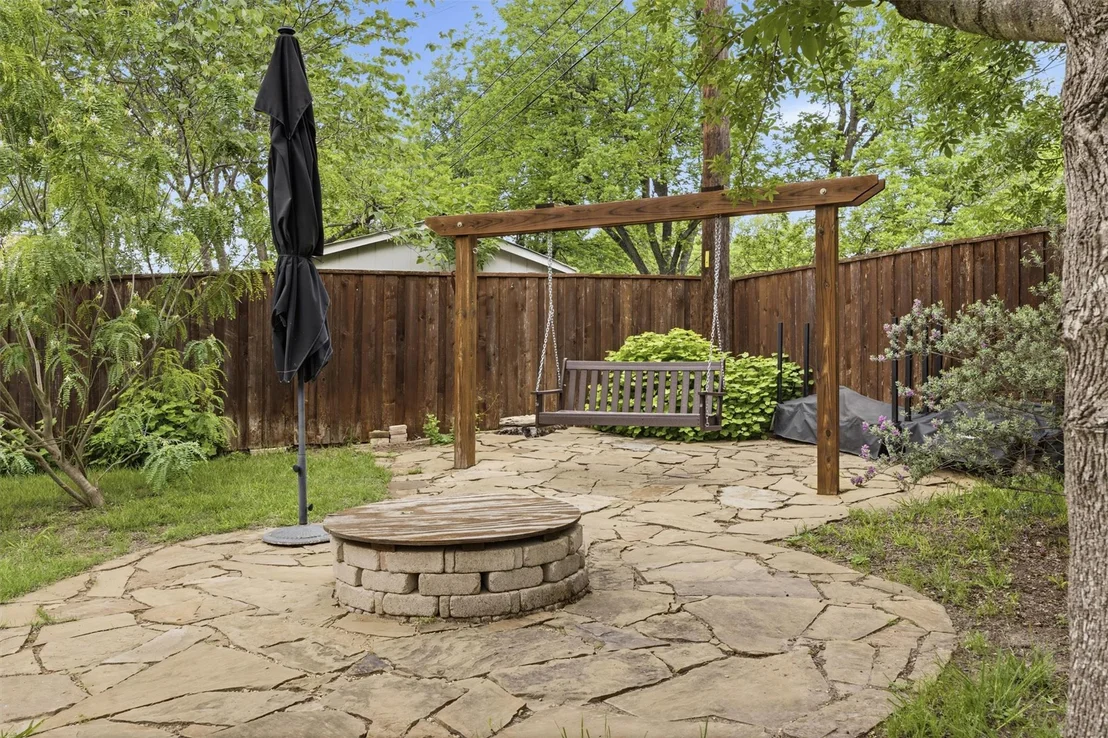 Photo of 7211 Geneva DR