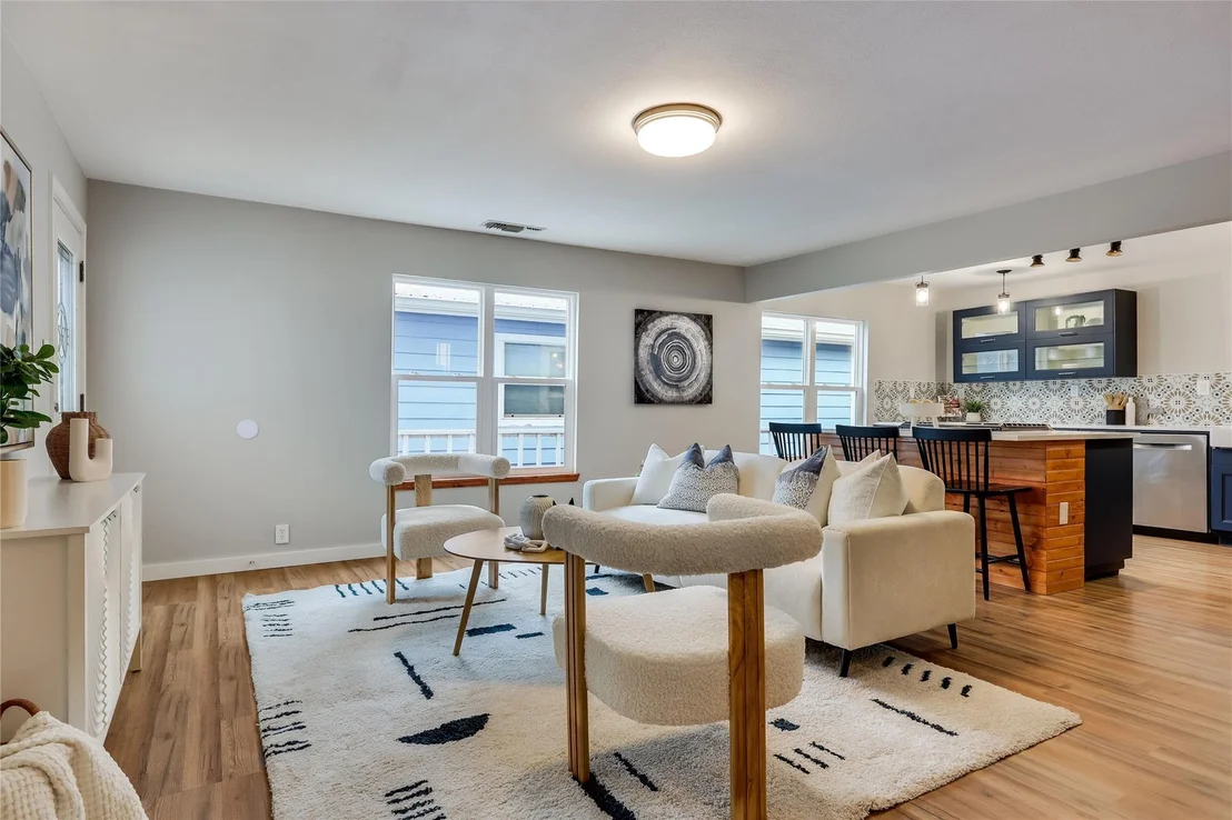 Photo of 1105 Farm ST
