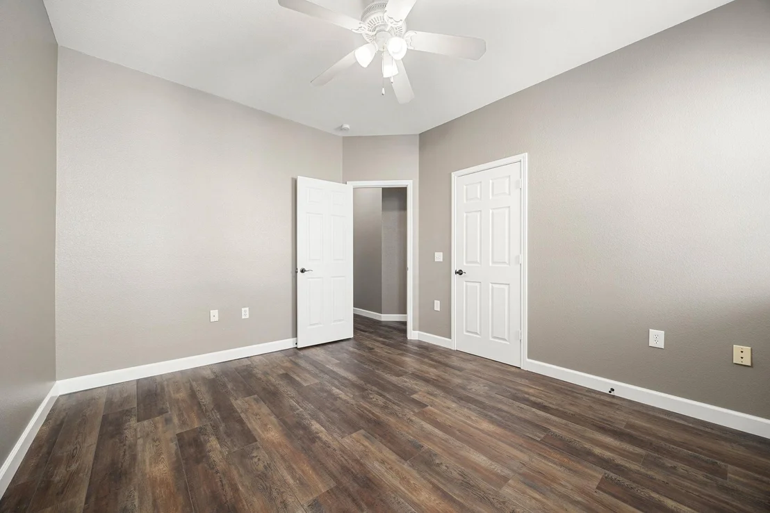 Photo of 4805 Louis Ave