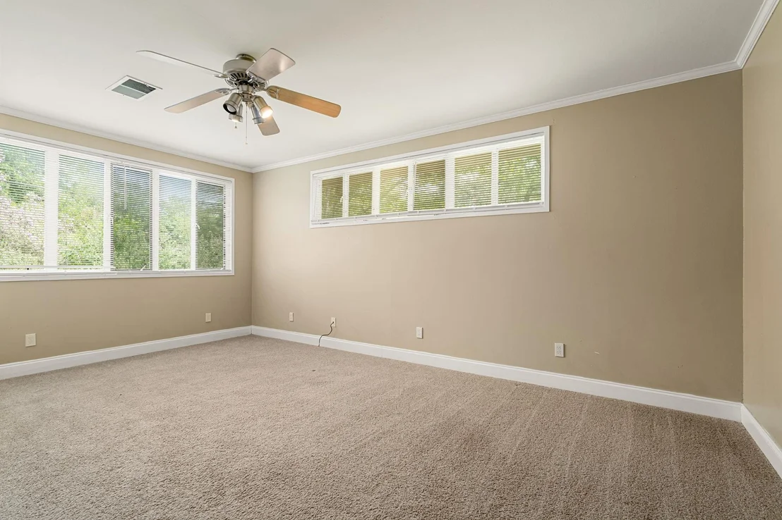 Photo of 2802 Perry LN