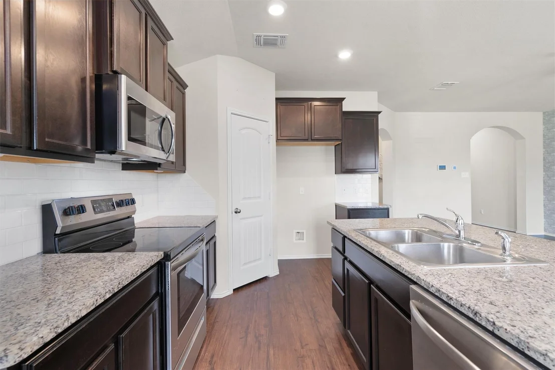 Photo of 162 Beth Ann LOOP