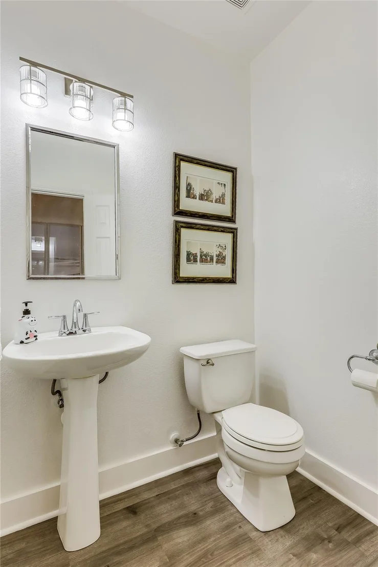 Photo of 400 Olmos DR