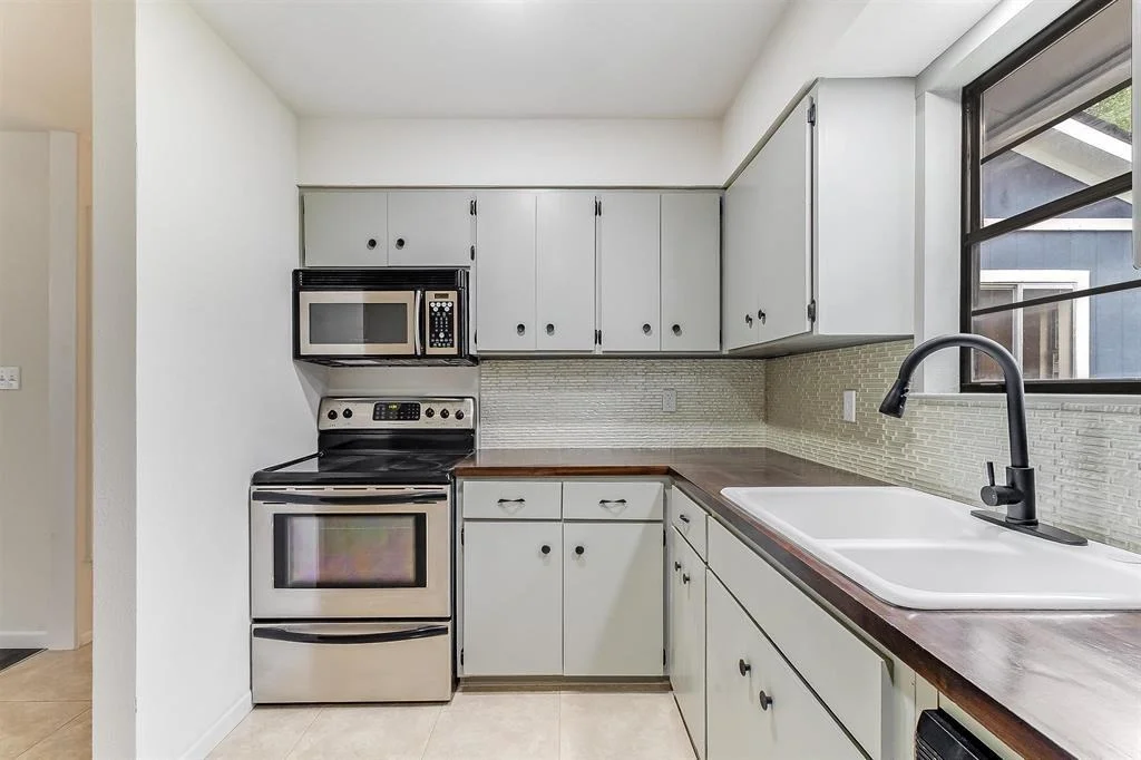Photo of 1206 Hackberry DR