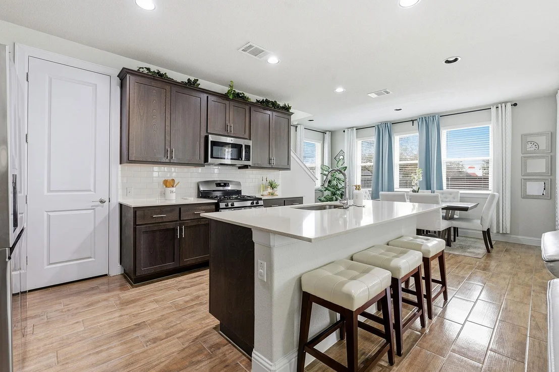 Photo of 152 Riverhill DR