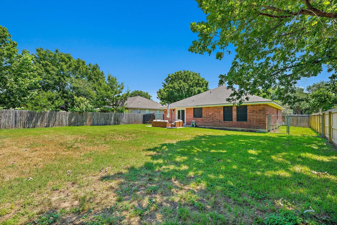 Photo of 111 Stephen LN