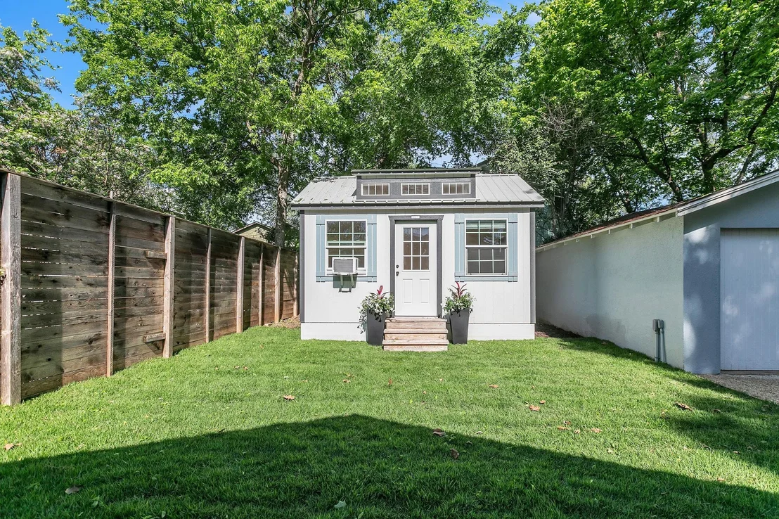 Photo of 1308 KINNEY Ave
