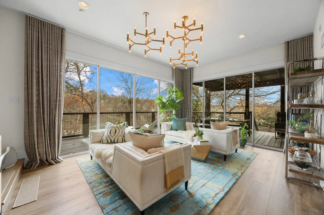 Photo of 7643 Parkview CIR