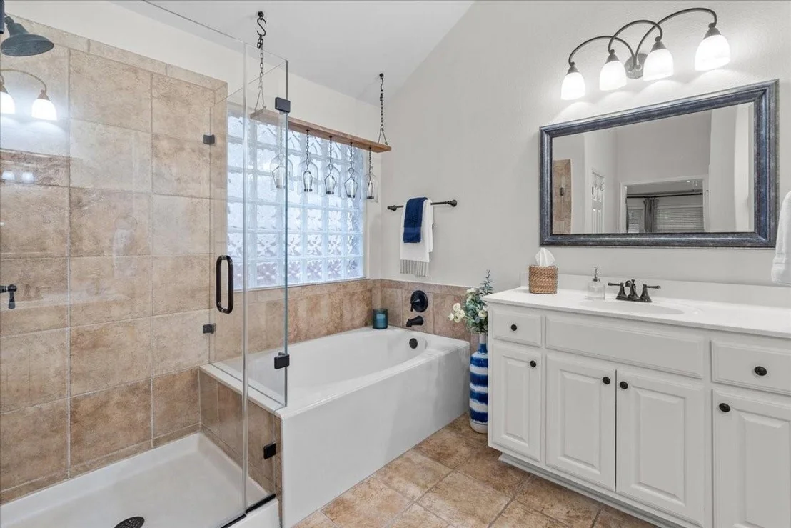 Photo of 843 Zappa DR