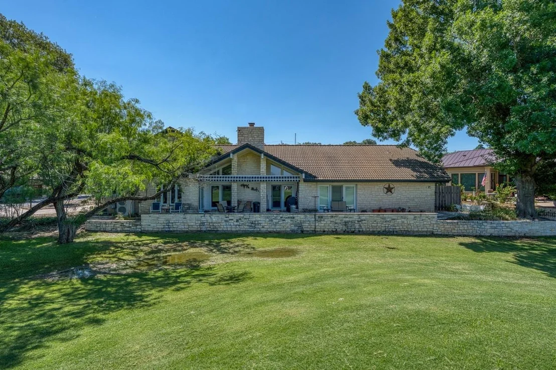Photo of 2704 Aurora