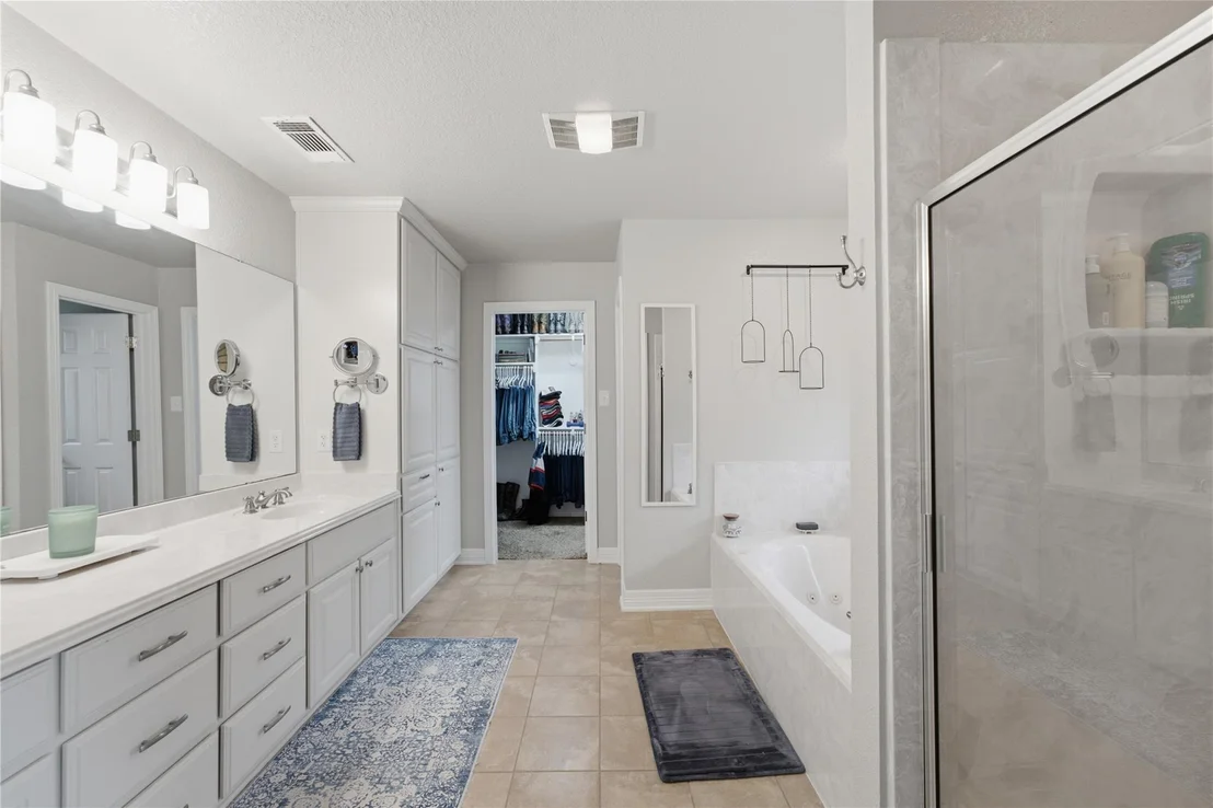 Photo of 302 Wrought Iron DR