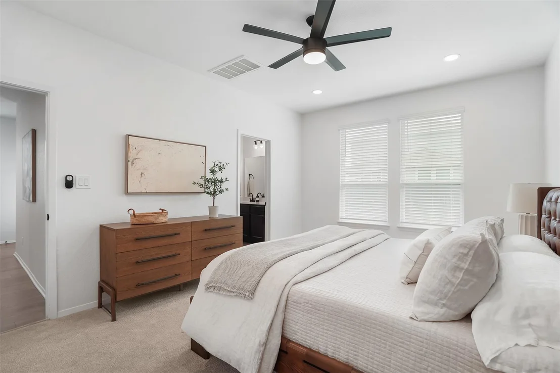Photo of 147 Heather Glen WAY
