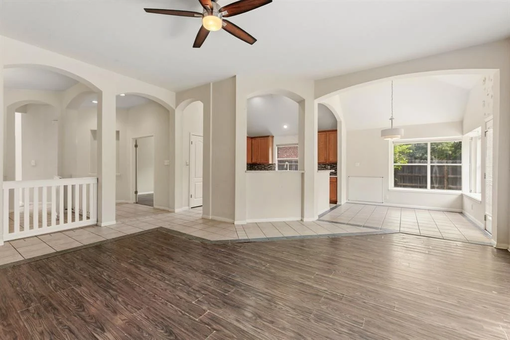 Photo of 406 Bellaire Oaks DR