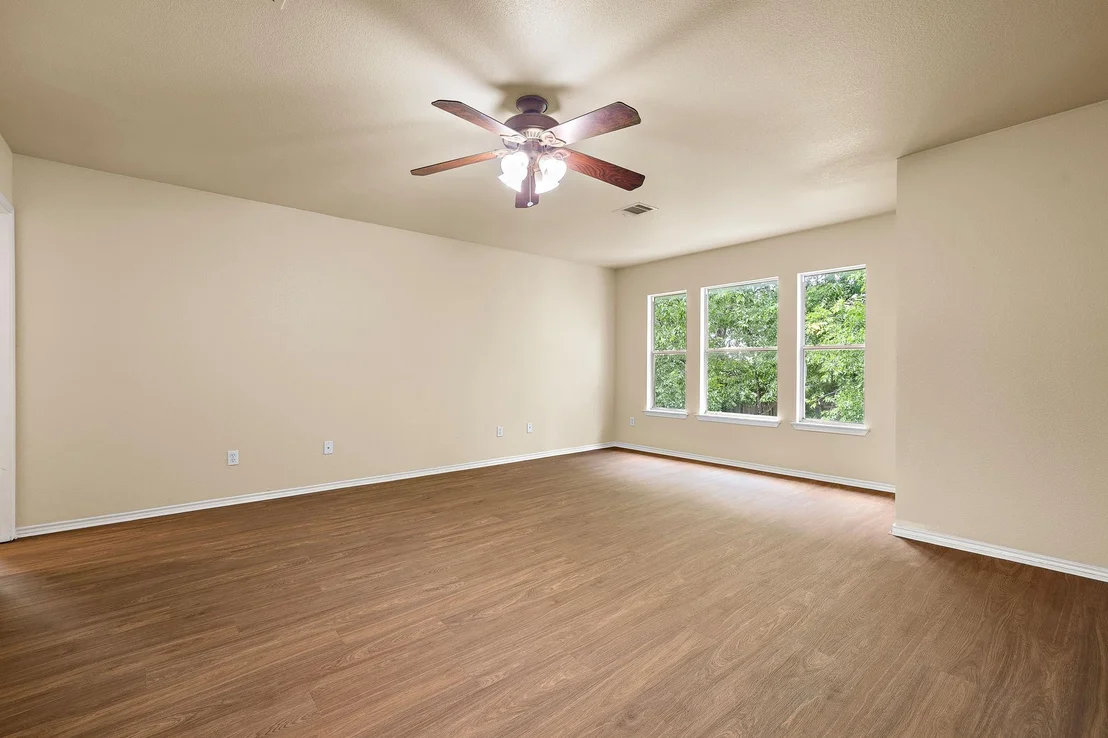 Photo of 2104 Deer Creek TRL