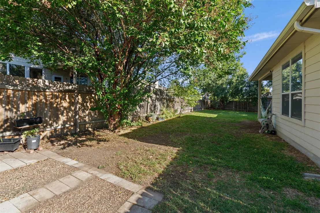 Photo of 902 Lavender CV