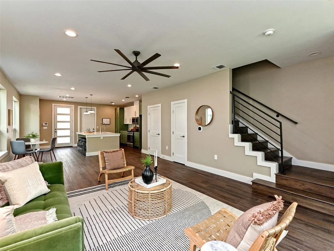 Photo of Unit B at 1202 Cometa ST