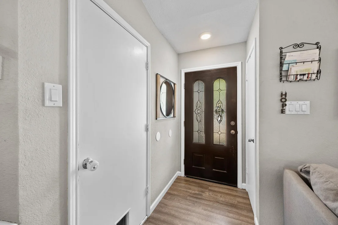 Photo of 806 Brook BND