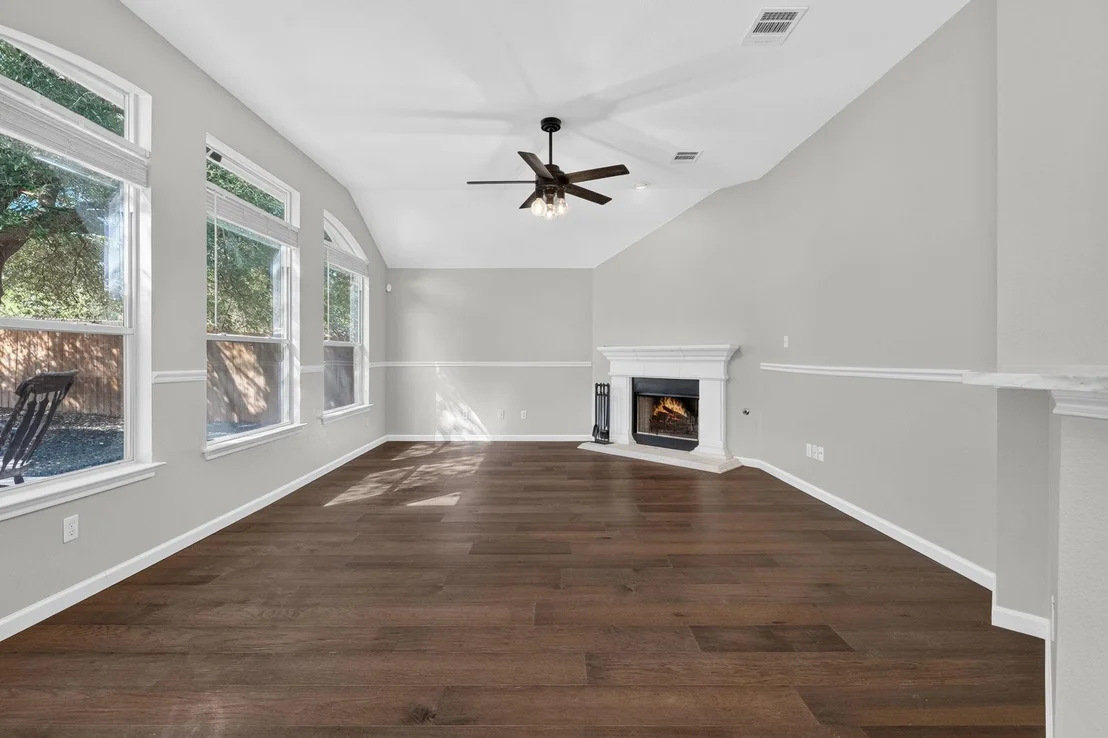 Photo of 1004 Applerock