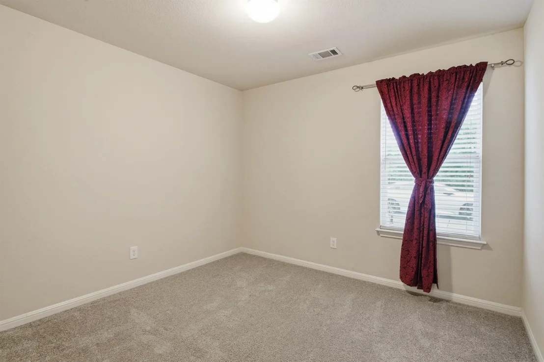 Photo of 2801 Stirrup CV