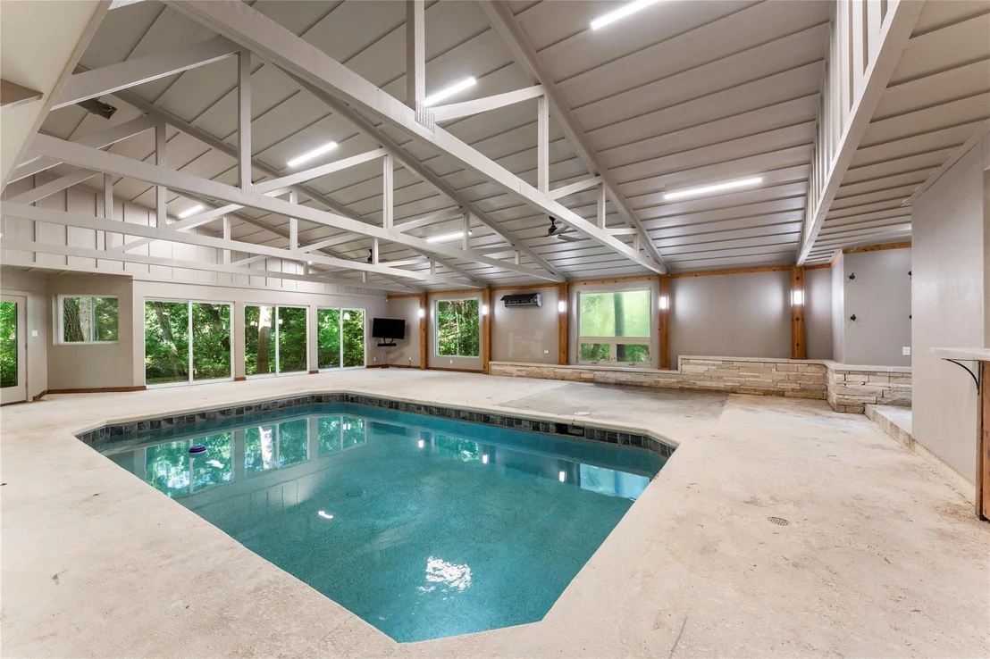 Photo of 3001 White Oak DR