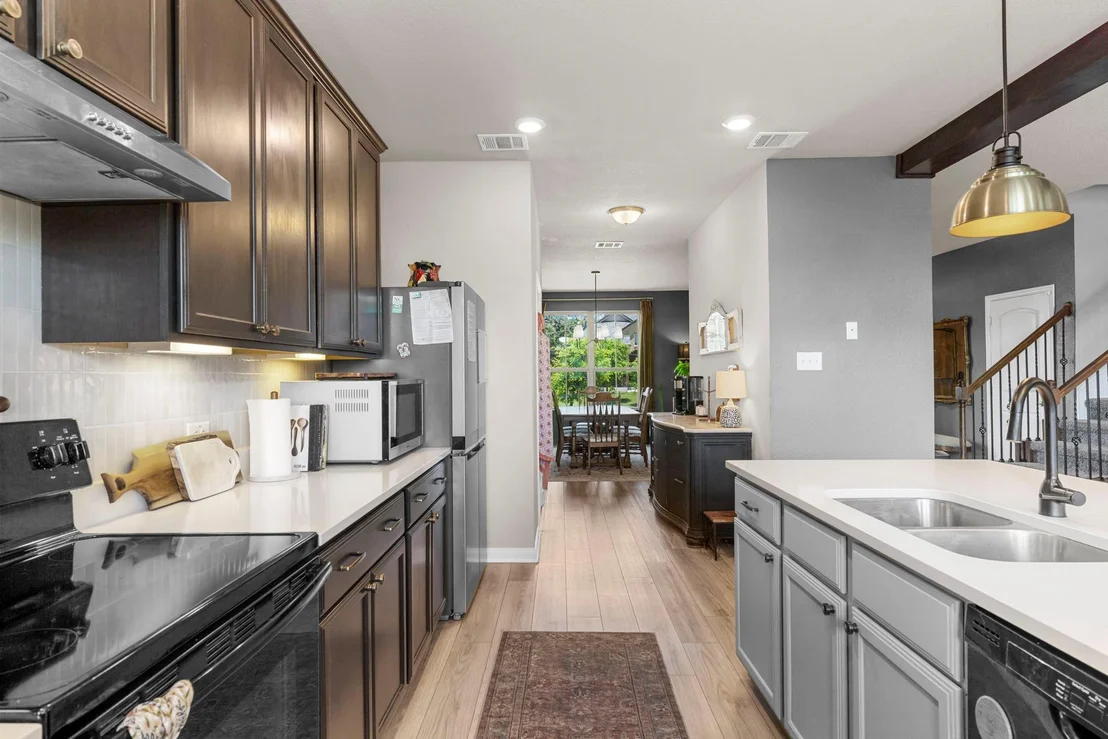Photo of 5030 Dickinson LOOP