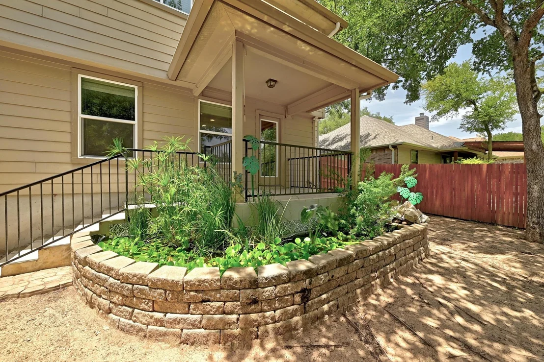 Photo of 2215 Stonehaven