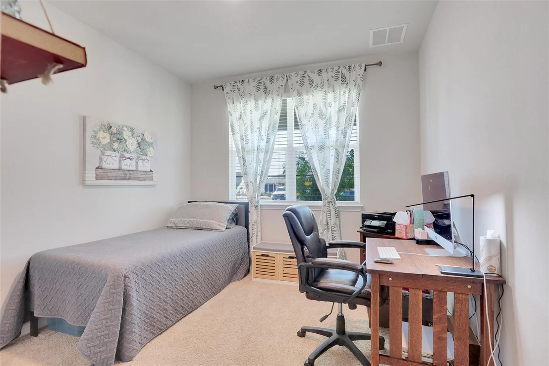 Photo of 235 Bunting LN